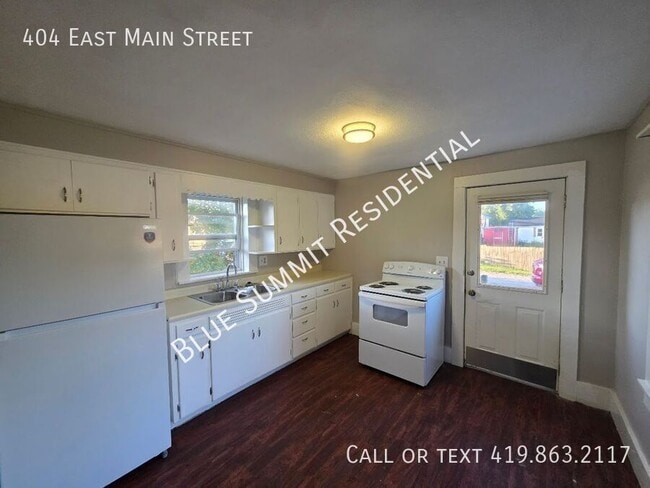 Photo - 404 E Main St