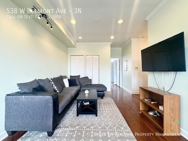Photo - 538 W Belmont Ave Unit 3N