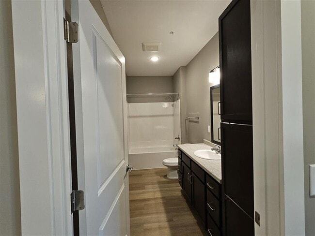 Photo - Lakeshore Villas
