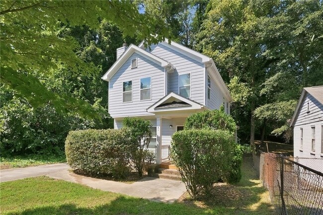 84 Holly Rd NW