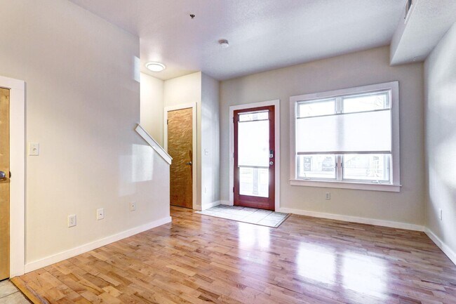 Photo - Renovated 1 Bedroom 1 Bathroom Townhome in...