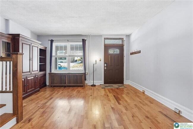 Photo - 1050 Delaware Ave