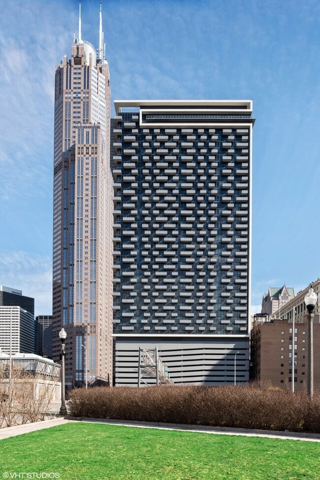 Building Photo - 235 W Van Buren St Unit 4307