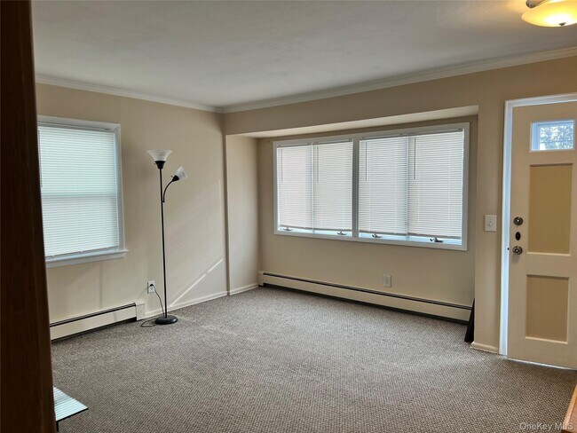 Photo - 223 Clay Pitts Rd