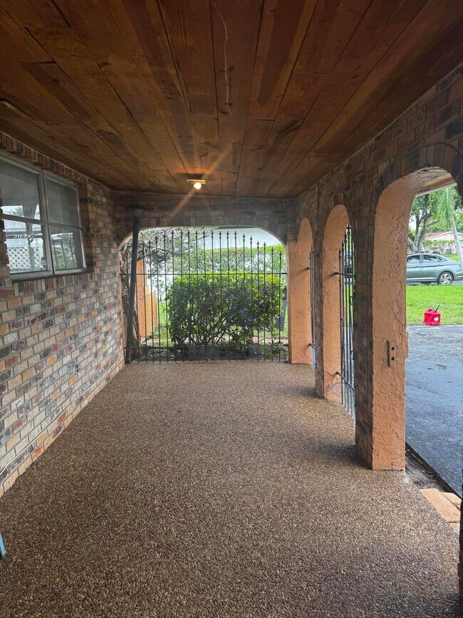 2320 NW 30th Way