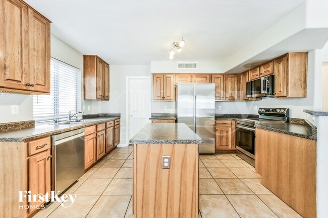 Photo - 848 E Morelos St