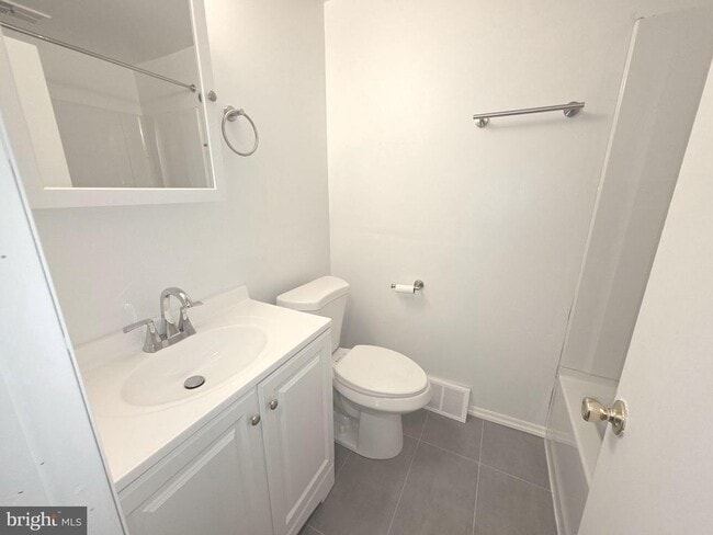 Photo - 5310 Rutland St