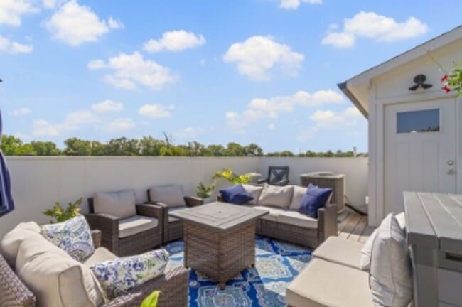 Building Photo - 728 Cottage Ave Unit 728 Cottage Ave