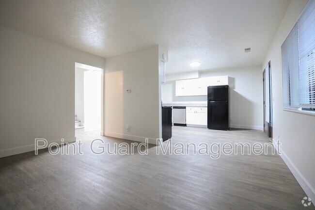 Building Photo - 3021 S 68th Ct Rental