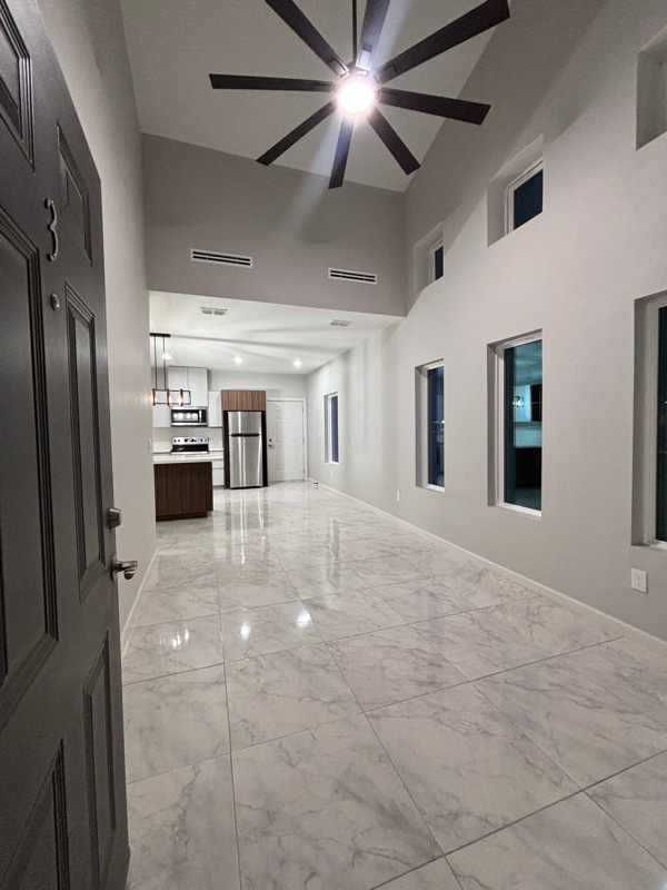 Photo - 703 Pedro St Unidad 4