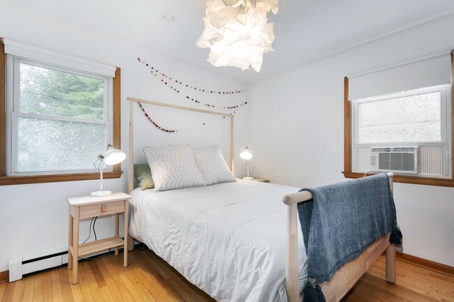 Photo - 3 BR eastside single family home. Fenced i...