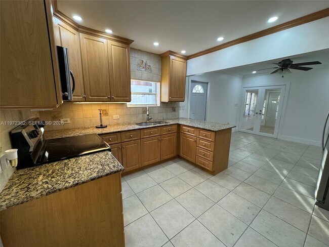 Photo - 842 SW 89th Ave