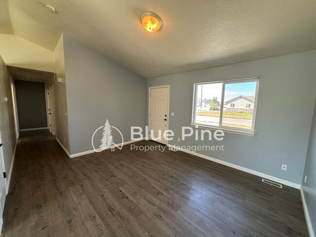 Photo - 3920 E Deloy Dr
