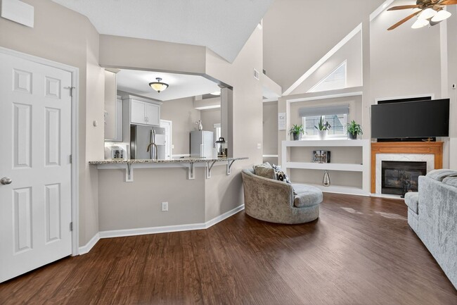 Photo - 6044 Steeplechase Ln