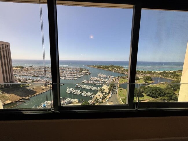 Photo - 1600 Ala Moana Blvd