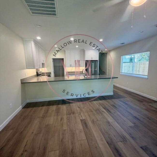 Photo - 1231 1/2 Eunice Dr