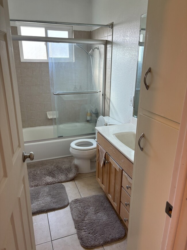 Photo - 115 Medinah Pl