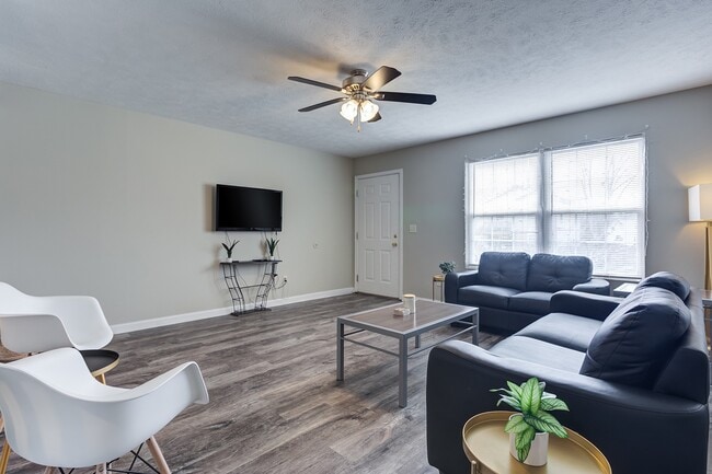 The social at Illinois State kitchen near ISU in Normal, IL student housing apartments