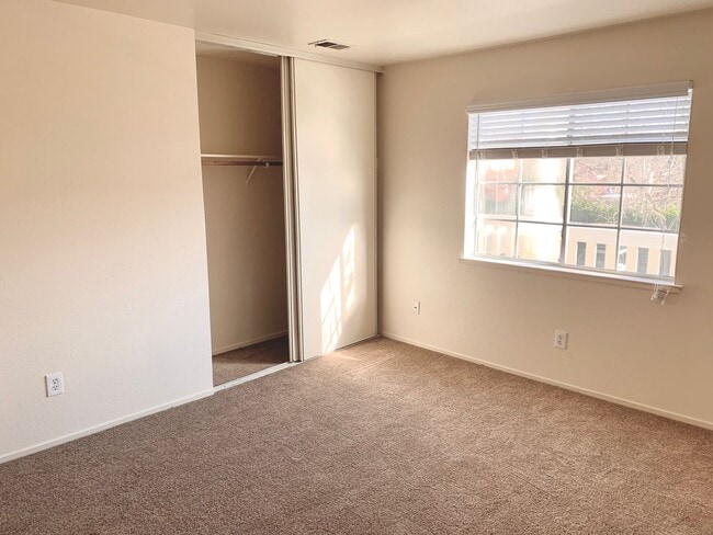 Photo - Beautiful Upstairs 2 Bedroom 2 Bath Unit J...
