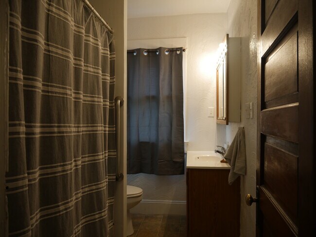 Photo - JARental Unidad 405A