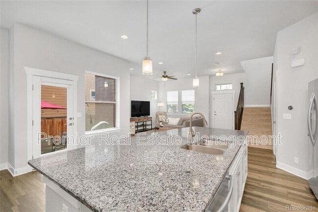 Building Photo - 11379 E 25th Dr