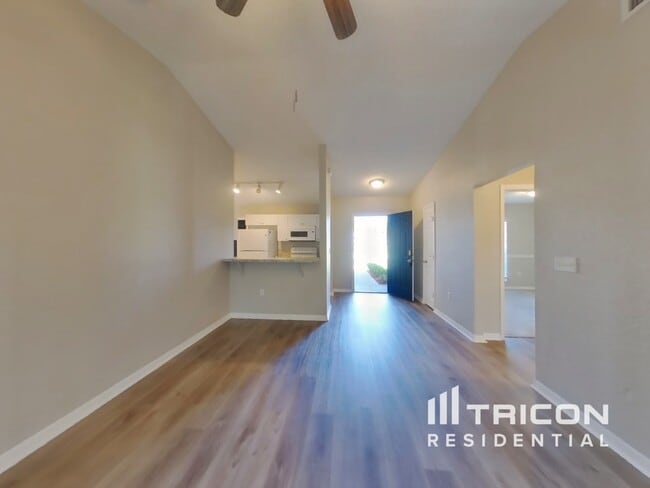 Photo - 272 Kings Pond Ave