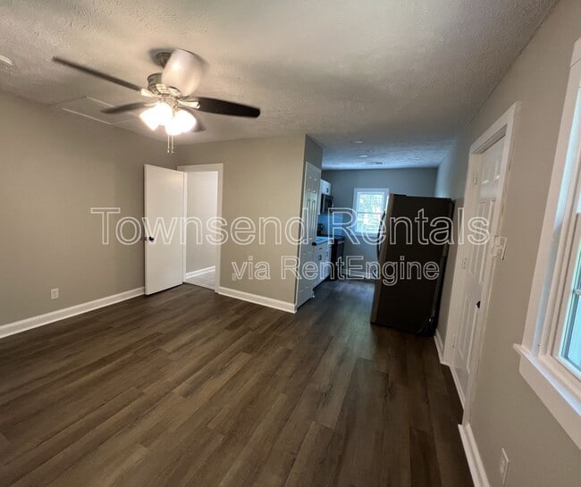 Photo - 807 Branson St Apartment Unit 4