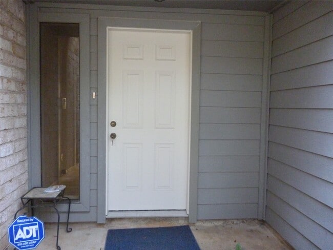Photo - 2822 Mesquite Dr