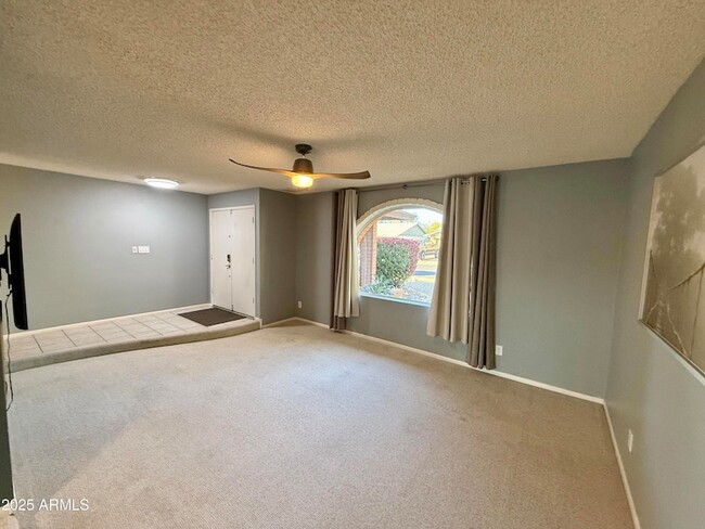 Photo - 1105 W Juanita Ave