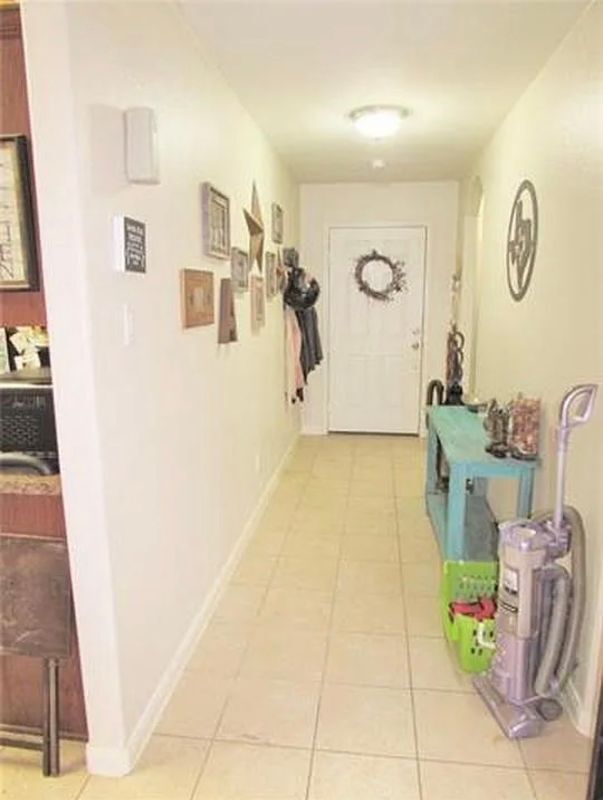 Photo - 725 Lazy Crest Dr