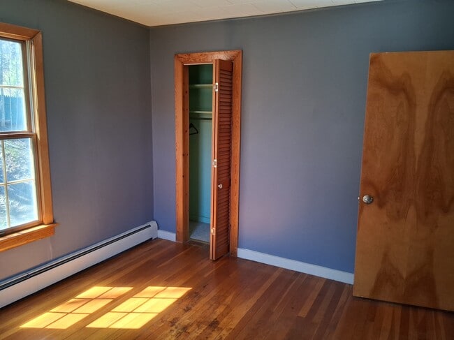 Photo - 431 Raymond St