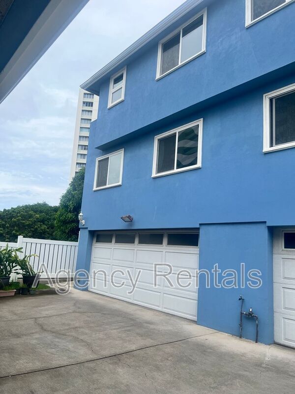 Building Photo - 948 Spencer St Unit A