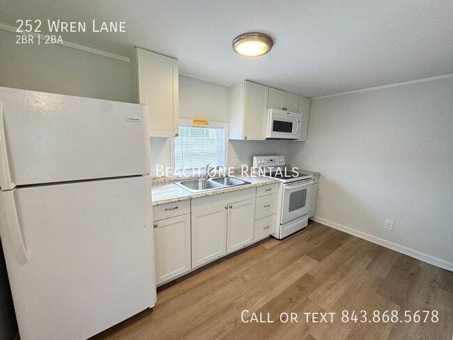 Photo - 252 Wren Ln