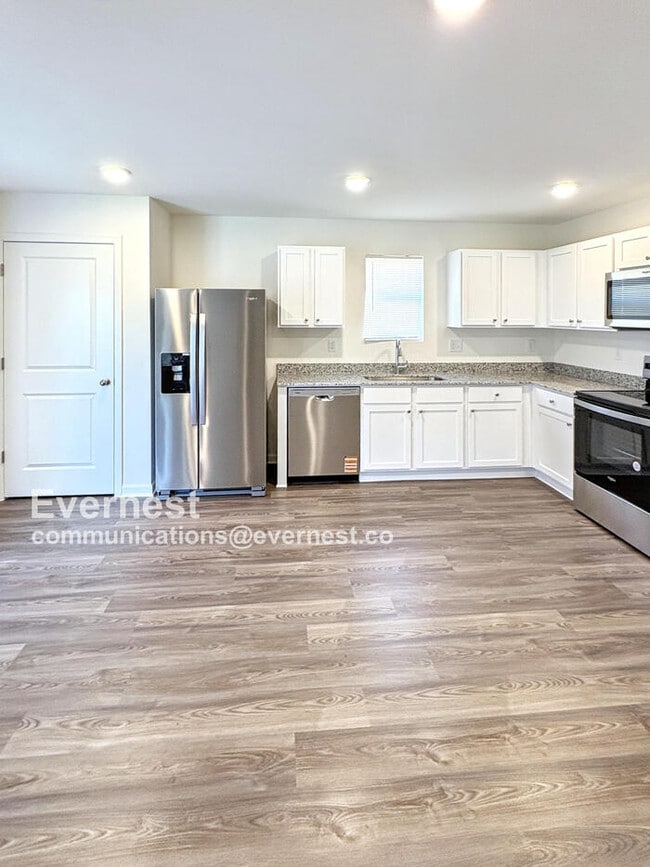 Photo - 137 Flowering Cherry St