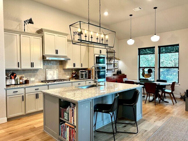 Photo - 365 Warbler Dr
