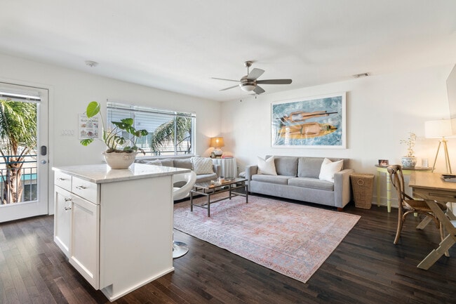 Photo - 2833 St Charles Ave Unidad 38