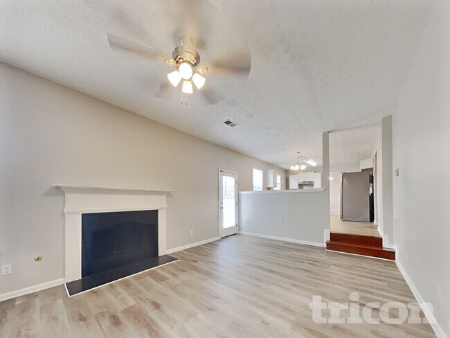 Photo - 1612 Zachary's Way