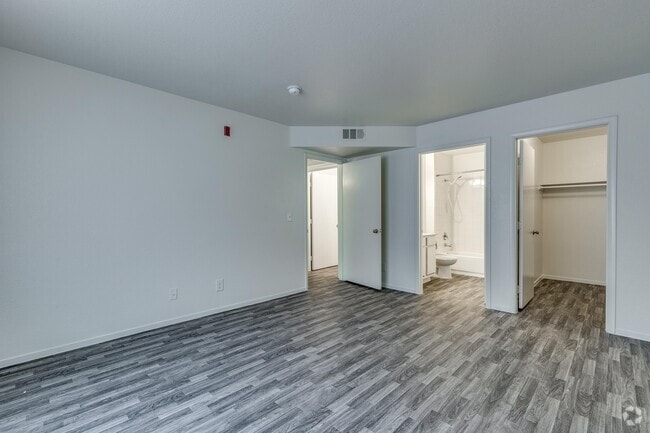 2 BR, 2 BA - 976 SF - Ashford Manor Apartments