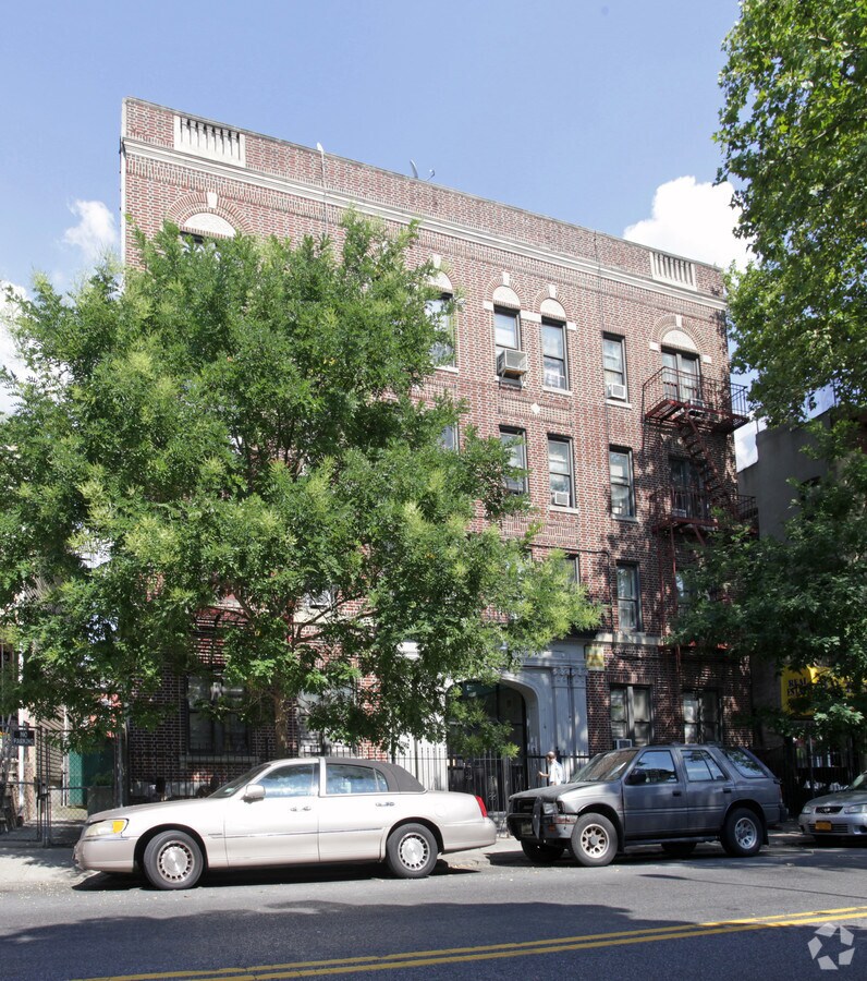 Photo - 903 New York Ave Apartments