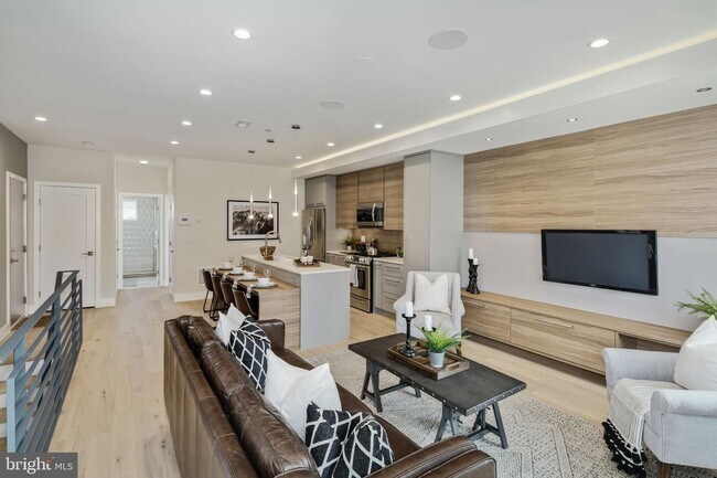 Photo - 1717 N Philip St Unit A