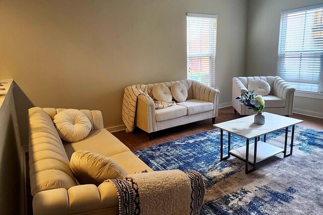 Photo - 2912 Mulberry St SE