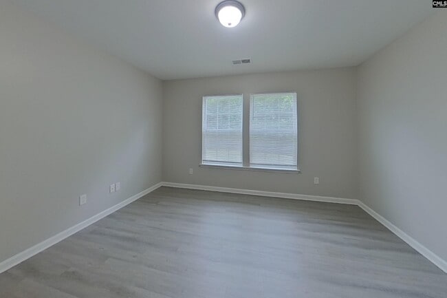 Photo - 344 Longfellows Ln
