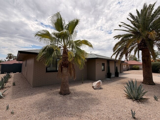 Photo - 13139 W Seville Dr