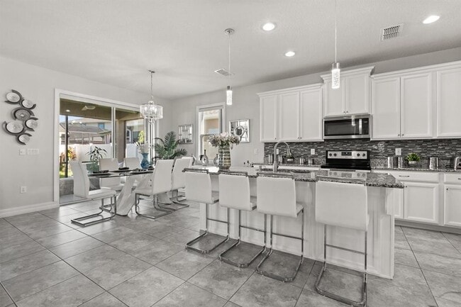 Photo - 2417 Chateau Lp