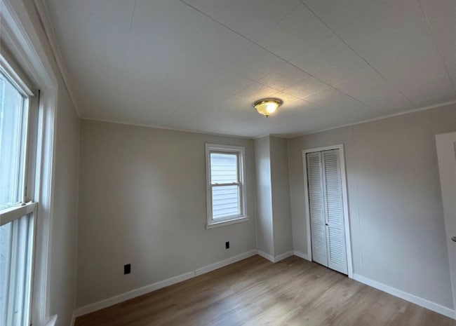 Photo - 77-25-7169 169th St