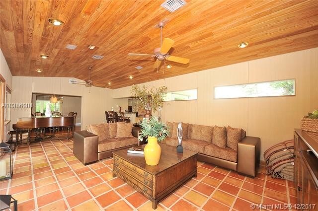 Photo - 1425 Trillo Ave