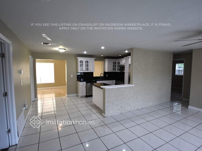 Photo - 2401 Jamaica Dr