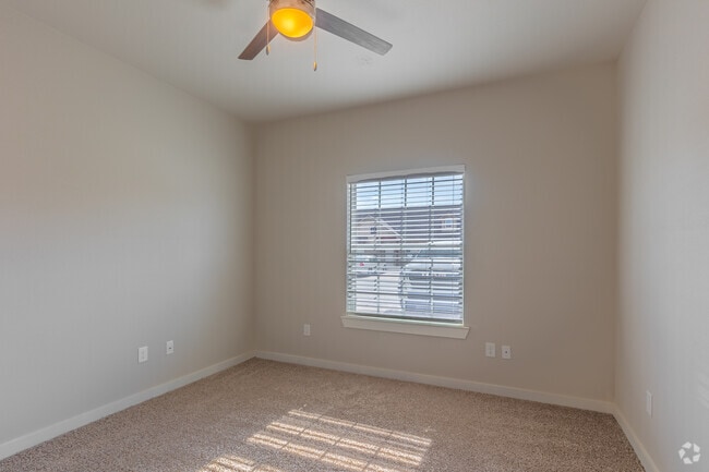 3BR, 2BA - 1,401SF - Primary Bedroom