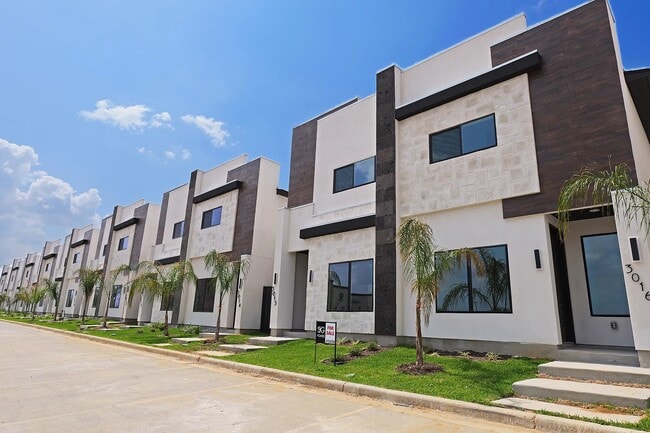 Photo - 8218 Casa Verde Rd Townhome