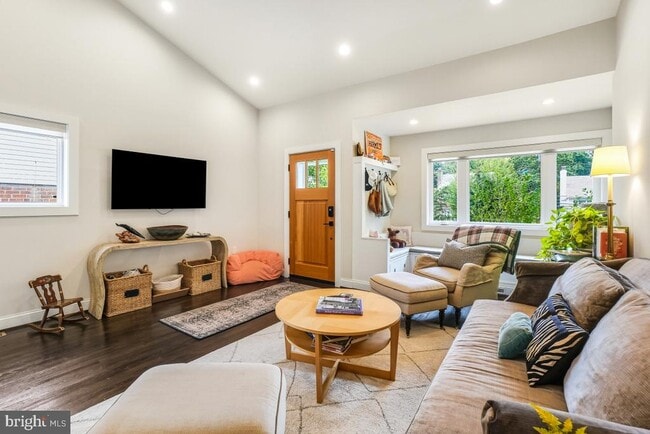 Photo - 8706 Sundale Dr